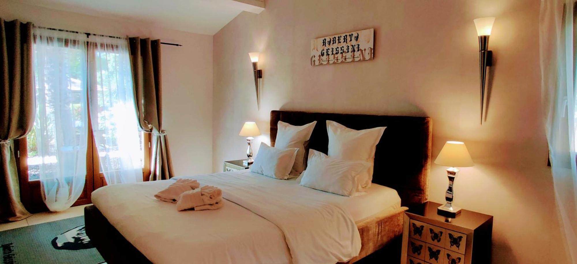 Maison Prestige Saint Tropez By Roberto Geissini Grimaud Bagian luar foto