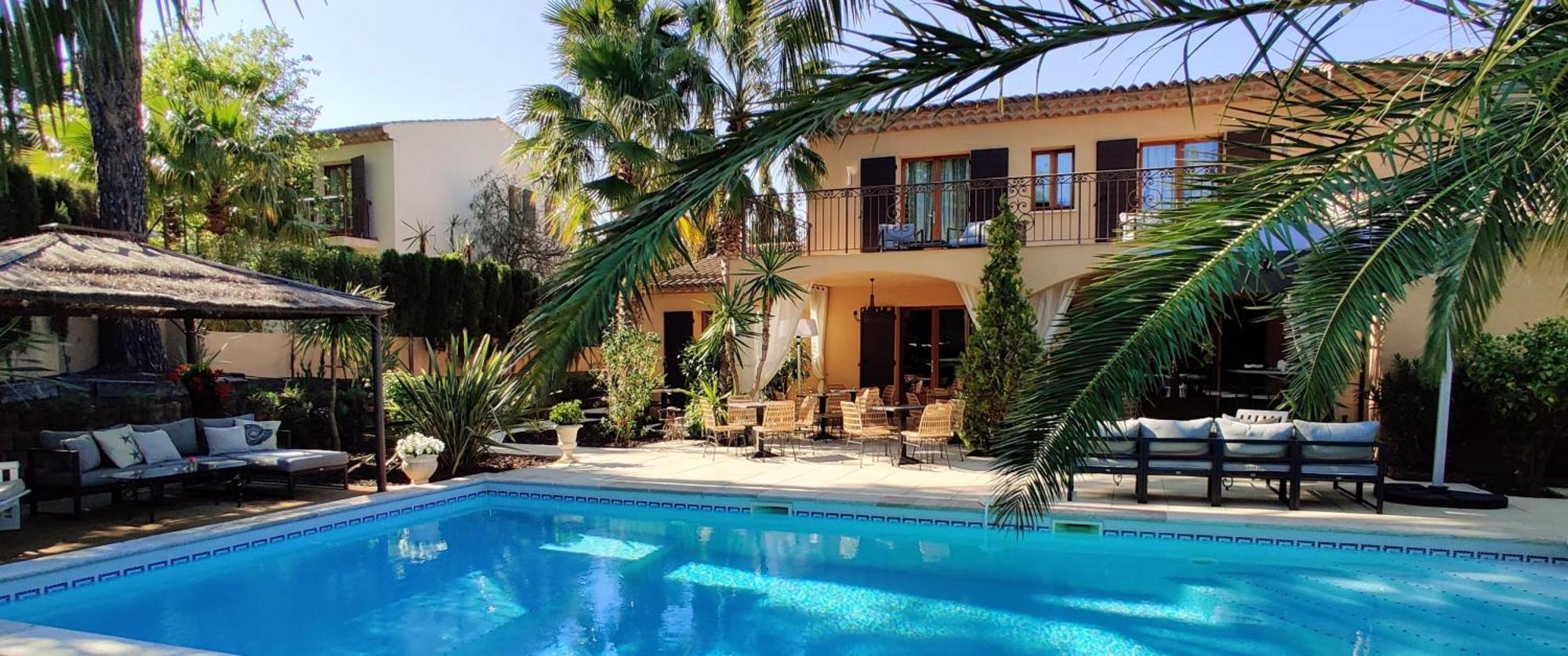 Maison Prestige Saint Tropez By Roberto Geissini Grimaud Bagian luar foto