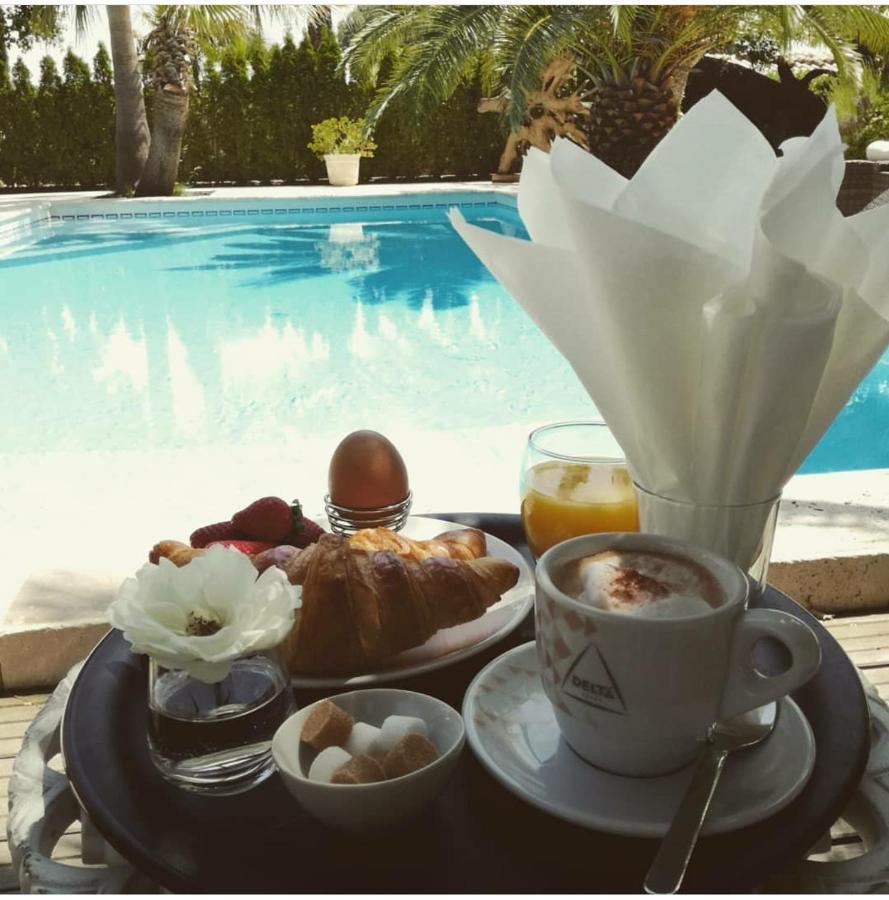 Maison Prestige Saint Tropez By Roberto Geissini Grimaud Bagian luar foto