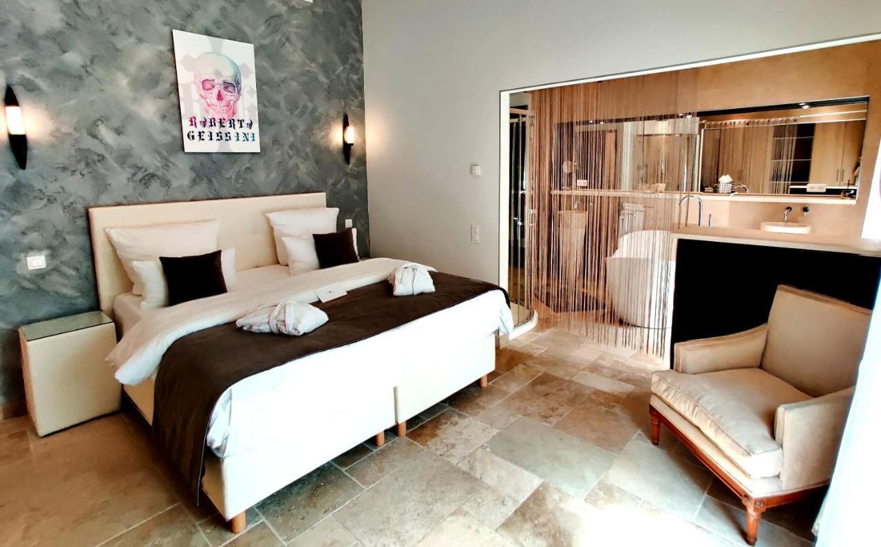 Maison Prestige Saint Tropez By Roberto Geissini Grimaud Bagian luar foto
